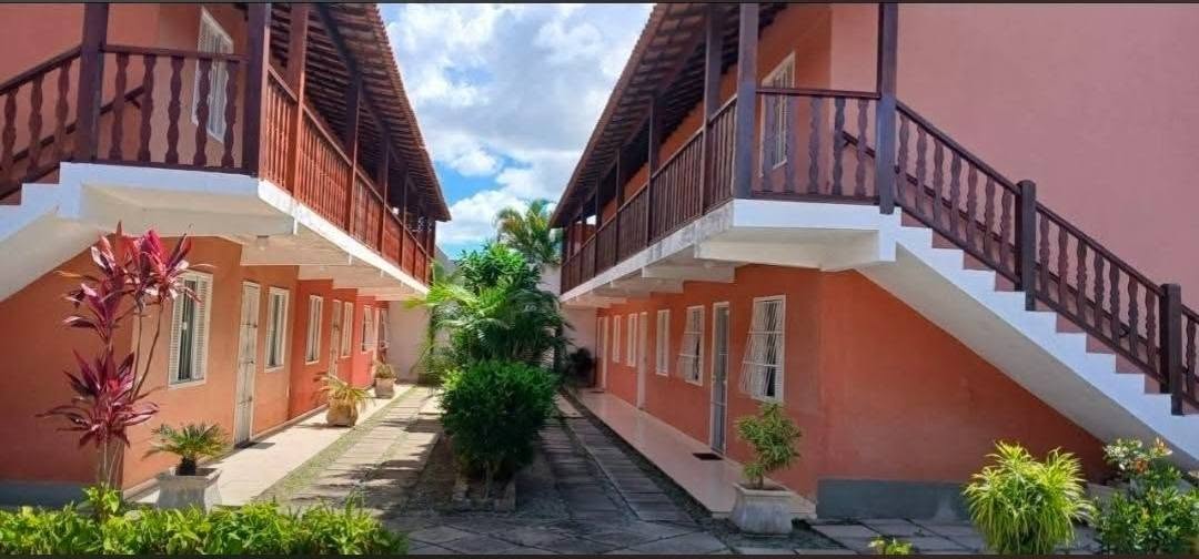 Casa em condomínio com suíte e closet no Parque Burle